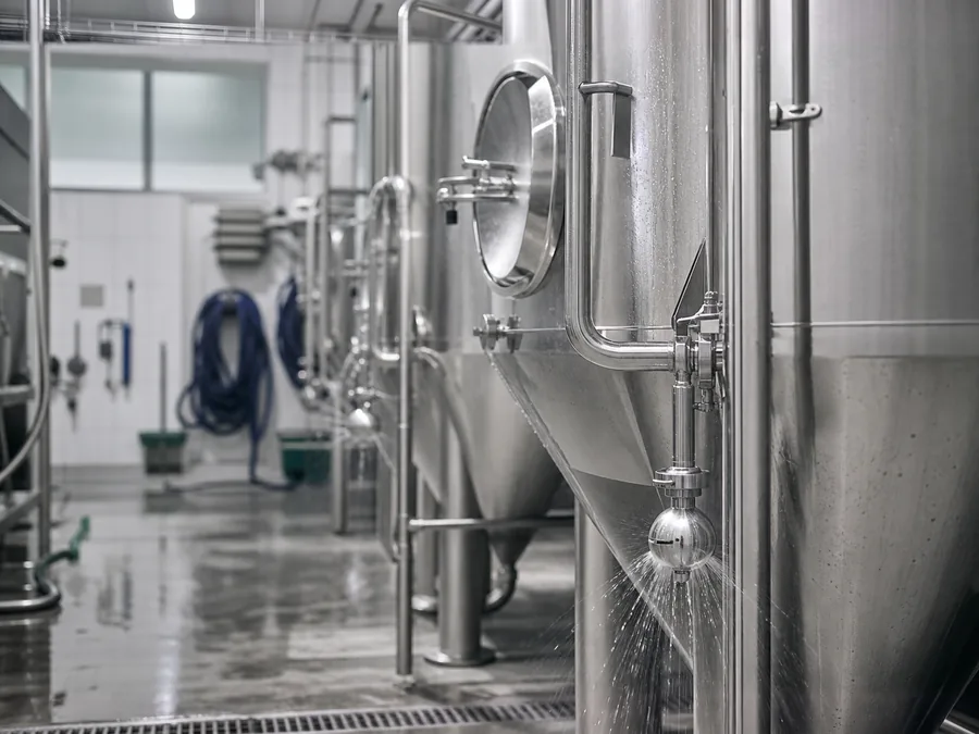 Produits de nettoyage agroalimentaire : NEP de cuves en industrie